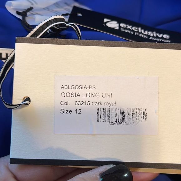 Chiara Boni La Petite Robe
Gosia One-Shoulder Gown - Picture 10 of 11